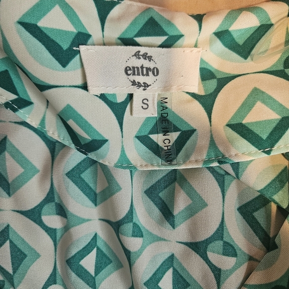 🩷💜Entro Green & White Puff Sleeve Mini Dress – Size Small🩷💚 - Picture 6 of 8